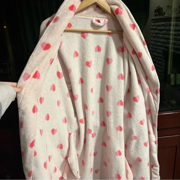 Joe Fresh Baby Pink Heart Pattern Robe! - Picture 9 of 10